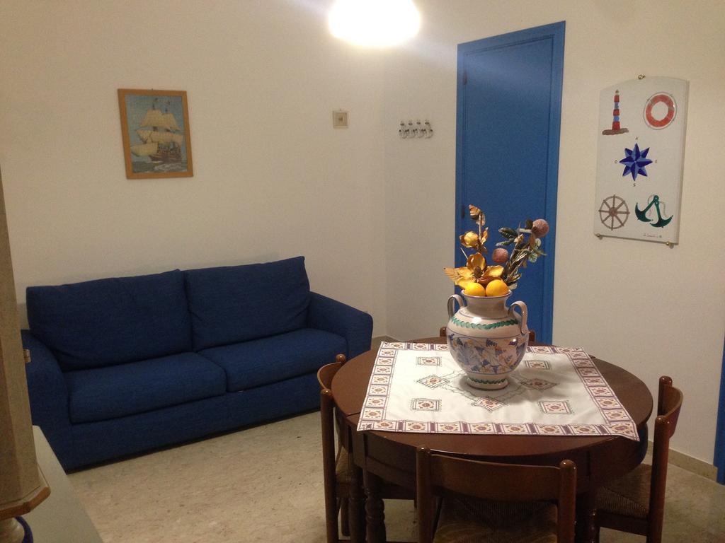Casa Con Verande Sul Mare A 2 Minuti A Piedi Dalla Spiaggia Custonaci Habitación foto